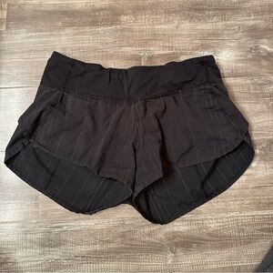 Lululemon shorts size 6